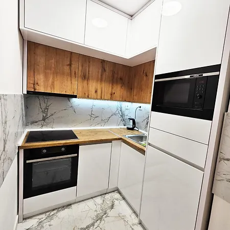 Square Garden 32 Novi Sad