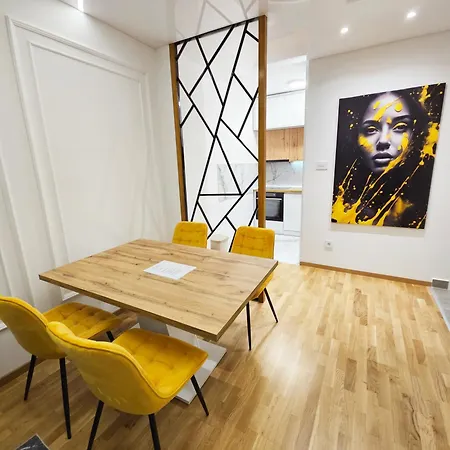 Apartman Square Garden 32