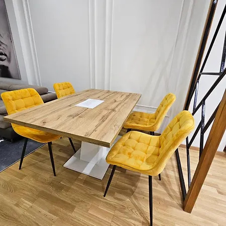 アパート Square Garden 32 ノヴィ・サド