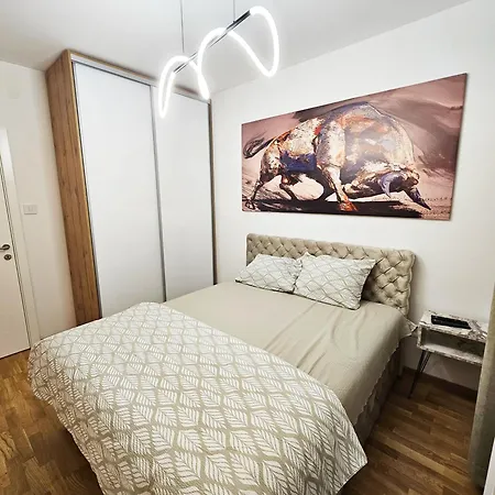 Square Garden 32 Novi Sad