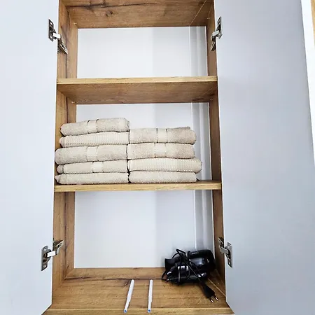 Apartman Square Garden 32 *