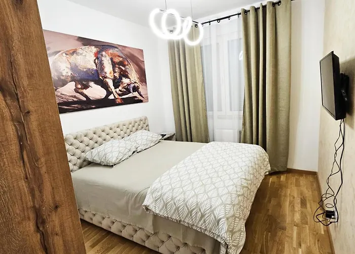 公寓 Square Garden 32 *