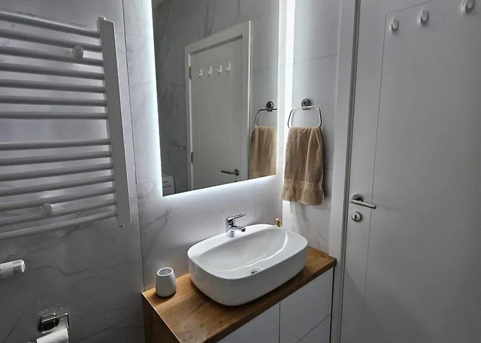 公寓 Square Garden 32 *