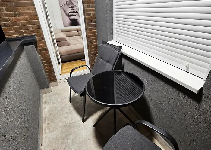 Square Garden 32 公寓 *