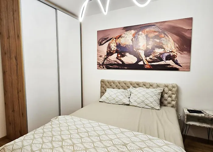 Square Garden 32 * 诺威萨